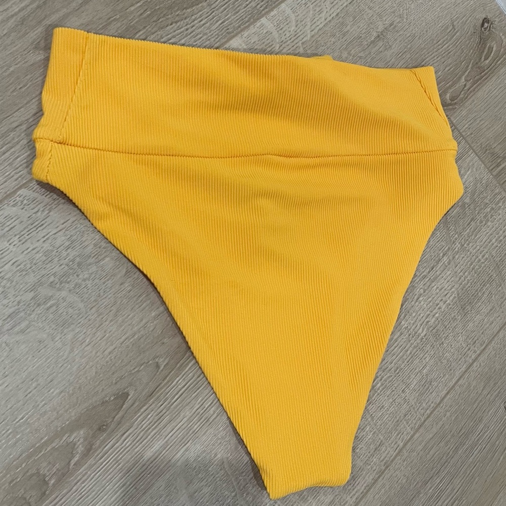 New! Beach Riot High-waisted Bikini Bottom - Picture 6 of 10